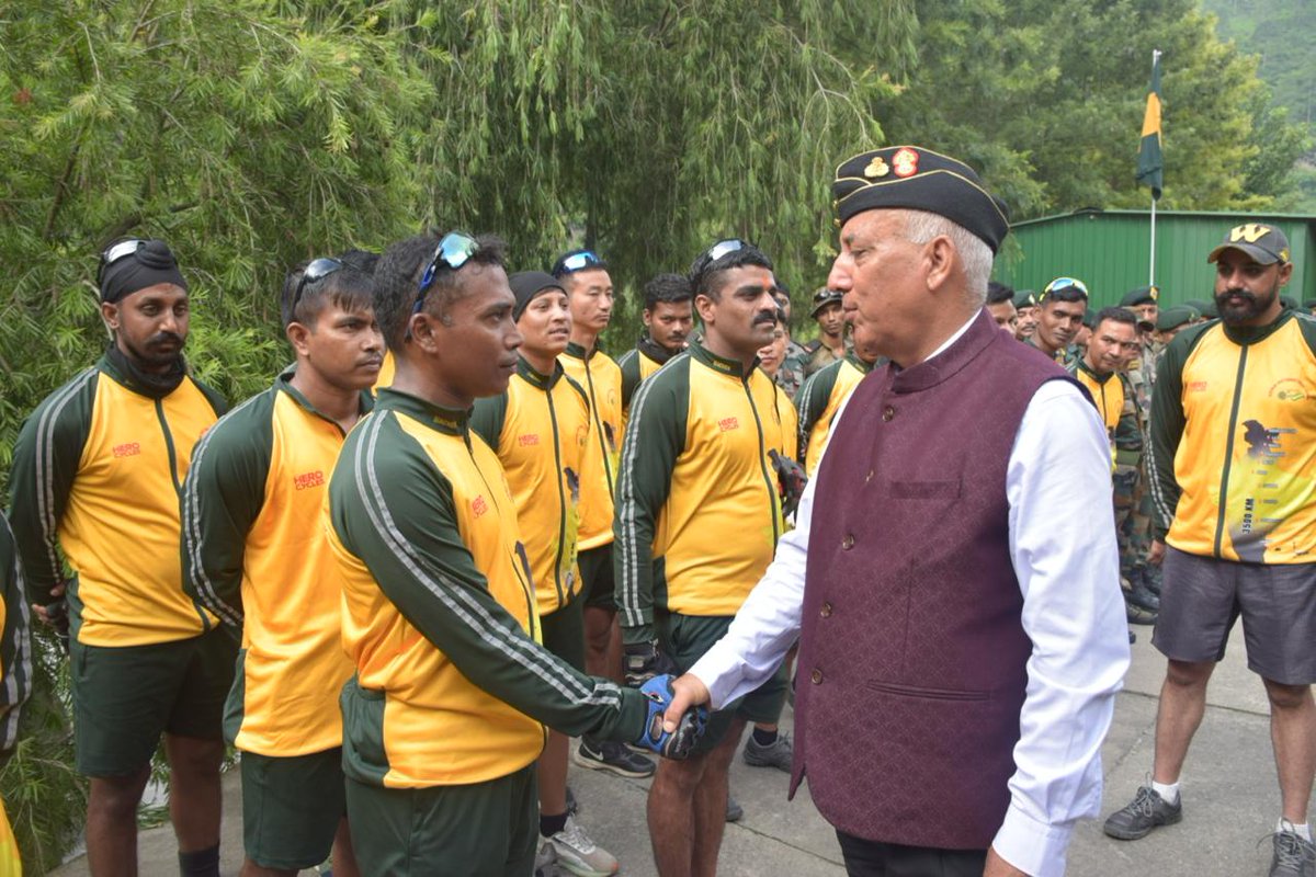 westerncomd_IA's tweet image. #75thRaisingTA

Enroute,the expedition team interacted &amp;amp; motivated students at #SunderNagar &amp;amp; #Pandoh. They also reached out to veterans at #Thalout &amp;amp; #Pandih.

#OurVeteransOurPride
#IgnitingYoungMinds
 
@adgpi
@SpokespersonMoD