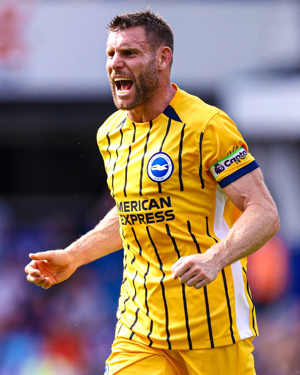 SamueILFC's tweet photo. Congratulations on James Milner for playing a record 𝟮𝟯 different Premier League seasons. 

Incredible achievement. Legend. 👏🏻 https://t.co/TwwJmwBMMA