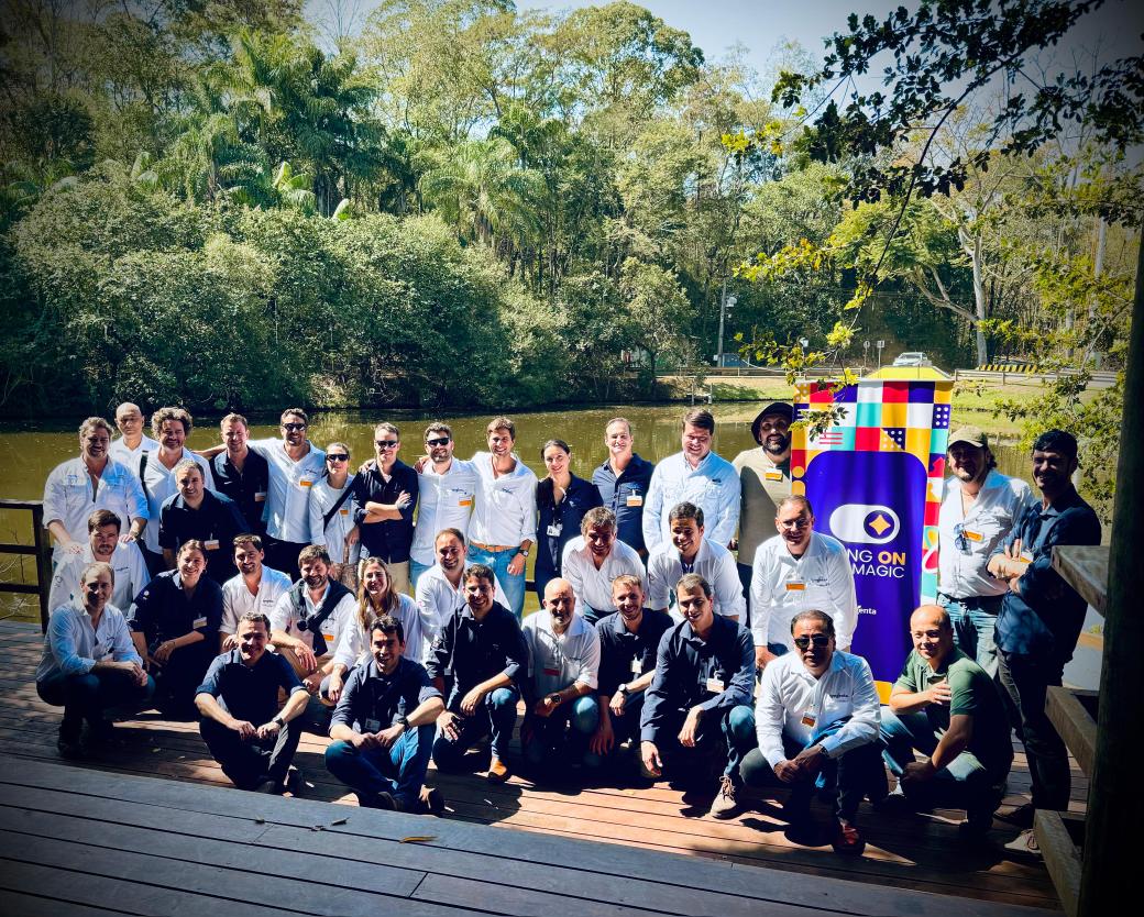 JonatanMauro1's tweet photo. 🌎Ahoara si, #Findegira @Syngenta_ar con una visita por la planta Holambra  junto Asesores. 
Investigación y Desarrollo a niveles inimaginables. 
Muchas gracias @syngentabrasil  por habernos recibido 🇦🇷🇧🇷 https://t.co/H5MEIDq64K
