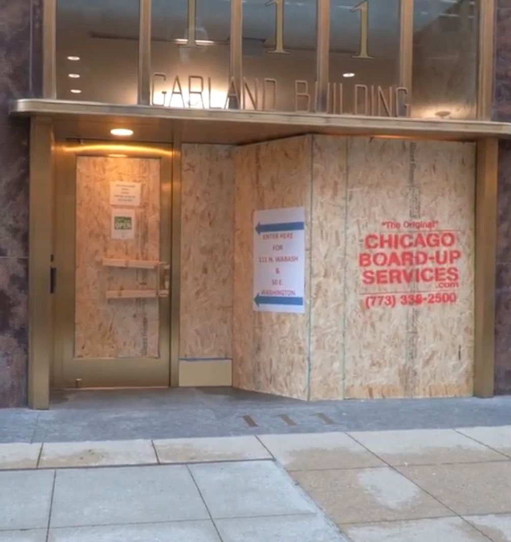 BlaireWhite's tweet photo. Chicago businesses are boarding up because of the DNC.

Isn’t it funny how the party of tolerance and joy comes to town and everyone has to brace for violence? https://t.co/fz1bPU1lvV
