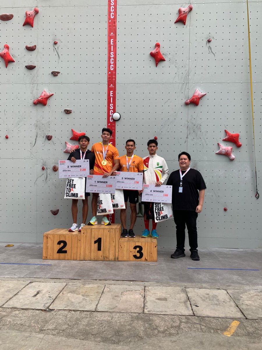 eigeradventure's tweet photo. #EISCC2024
Men's Speed Climbing Category
🥇FIRST PLACE: Kiromal Katibin
🥈SECOND PLACE: Zulkifli Pramudita
🥉THIRD PLACE: Alfian M Fajri
#SportClimbing #SetFreeToClimb #EigerAdventure https://t.co/fzYHj3dBRB
