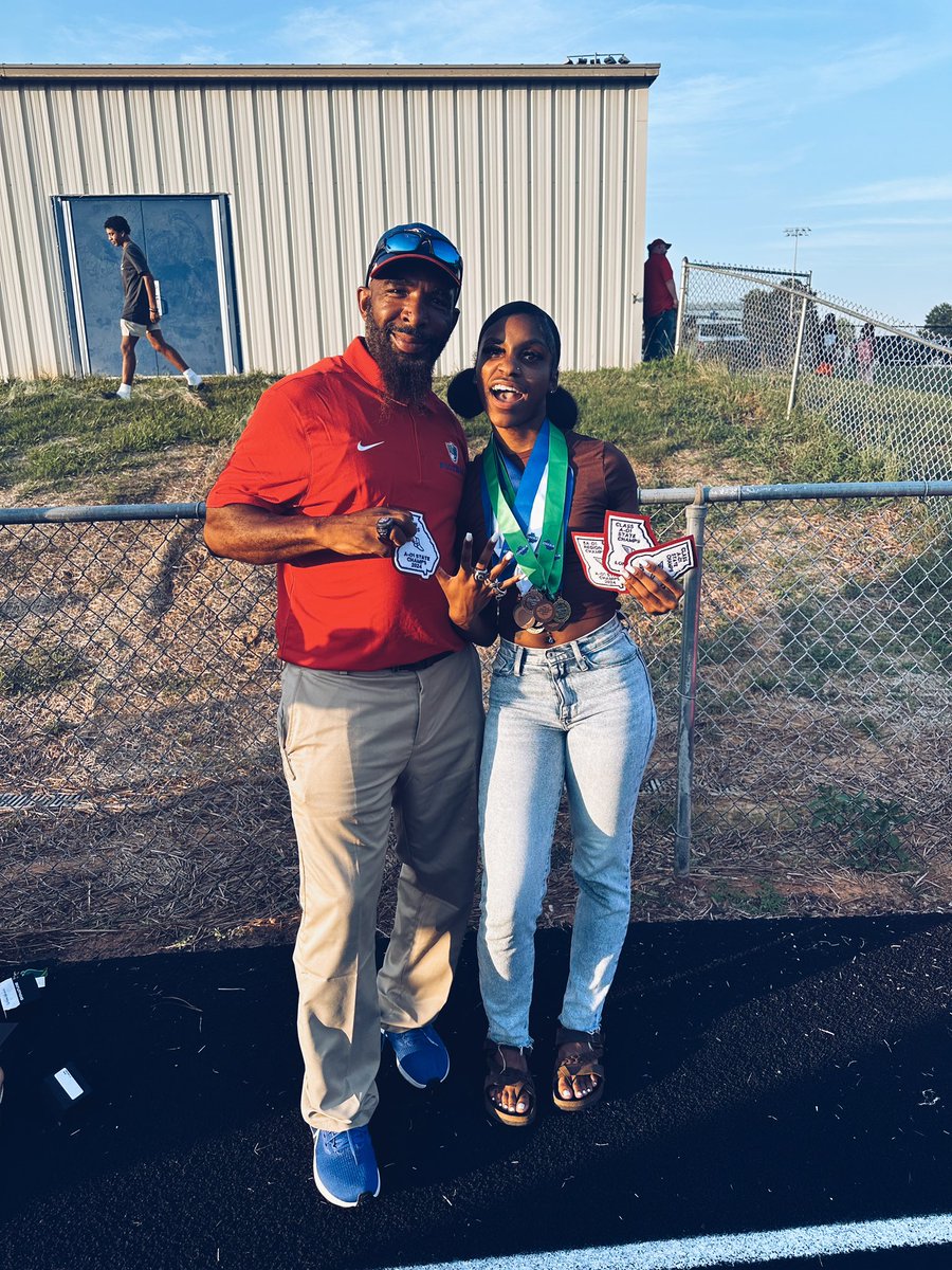 3 RINGS💍
10+ PATCHES 
11 GHSA MEDALS 🎀
#AGTG