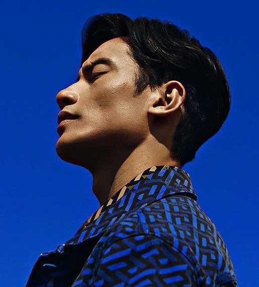 Onlenas's tweet photo. a bone structure that should never see unemployment https://t.co/xREJWOec4n
