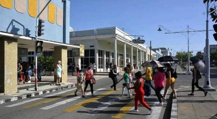 🚸 Cada de 17 de agosto se celebra en todo el mundo el Día Mundial del Peatón, una celebración que se remonta al año 1897, cuando ocurrió el primer incidente de tráfico que dejase una víctima peatonal
 #Avilmat #LatirAvileño #CiegodeAvila <a href="/PaulinoPrezVie1/">Paulino Pérez Viera</a> <a href="/DianelysMorgado/">Diane Morgado Cabrera🇨🇺</a>