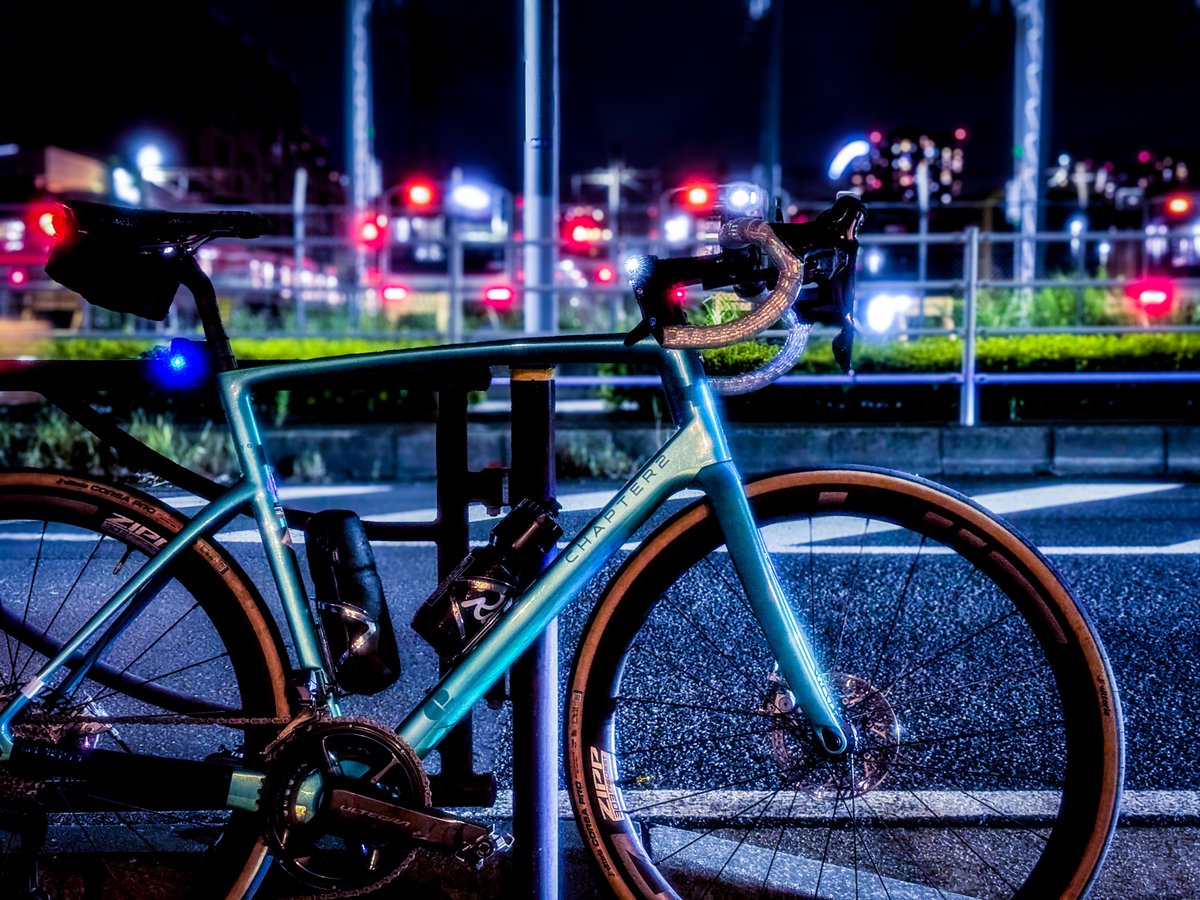 v_x_r_s's tweet photo. 久々ナイトライド、楽しかった。
#chapter2toa #chapter2bikes #ロードバイク写真部 #iPhone15pro #adobelighroom https://t.co/syvPWHbfZ1