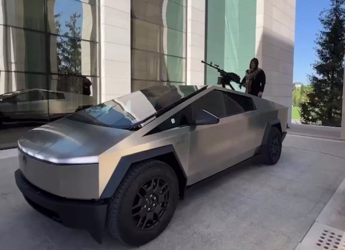 jurgen_nauditt's tweet photo. Elon Musk gave Kadyrov a Tesla Cybertruck.

Don-don screwed a machine gun there and wants to send it to the front. 
According to him, he got the car from Elon Musk, whom he invited to Grozny.

Ukrainian TG channels write this.
Is it April 1st today? https://t.co/pI7D3KSGTl
