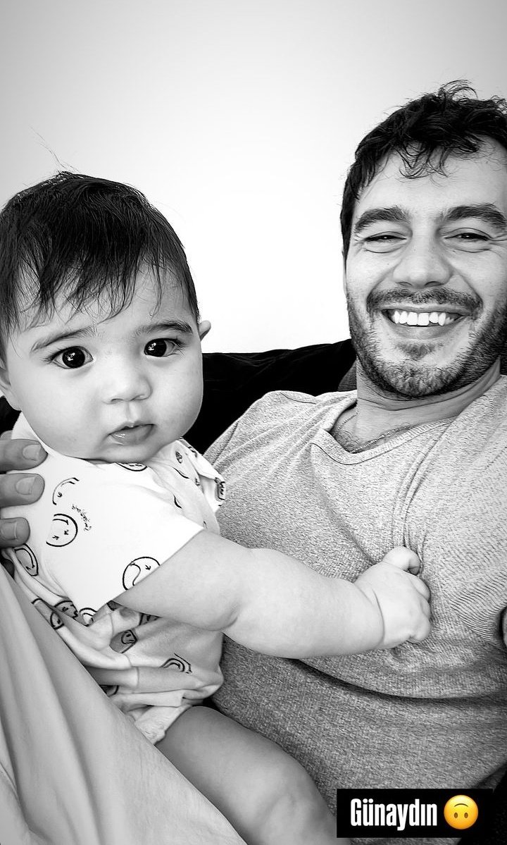 OkAndrisaOk's tweet photo. Y Ahora tiene a su Azruş. 🥺🥰🥺🥺🥺🥰🥰🥰🤧😭🧿🌸
#HanAil #HandeŞaşmaz #İsmailEgeŞaşmaz https://t.co/DLqUE8pWgk