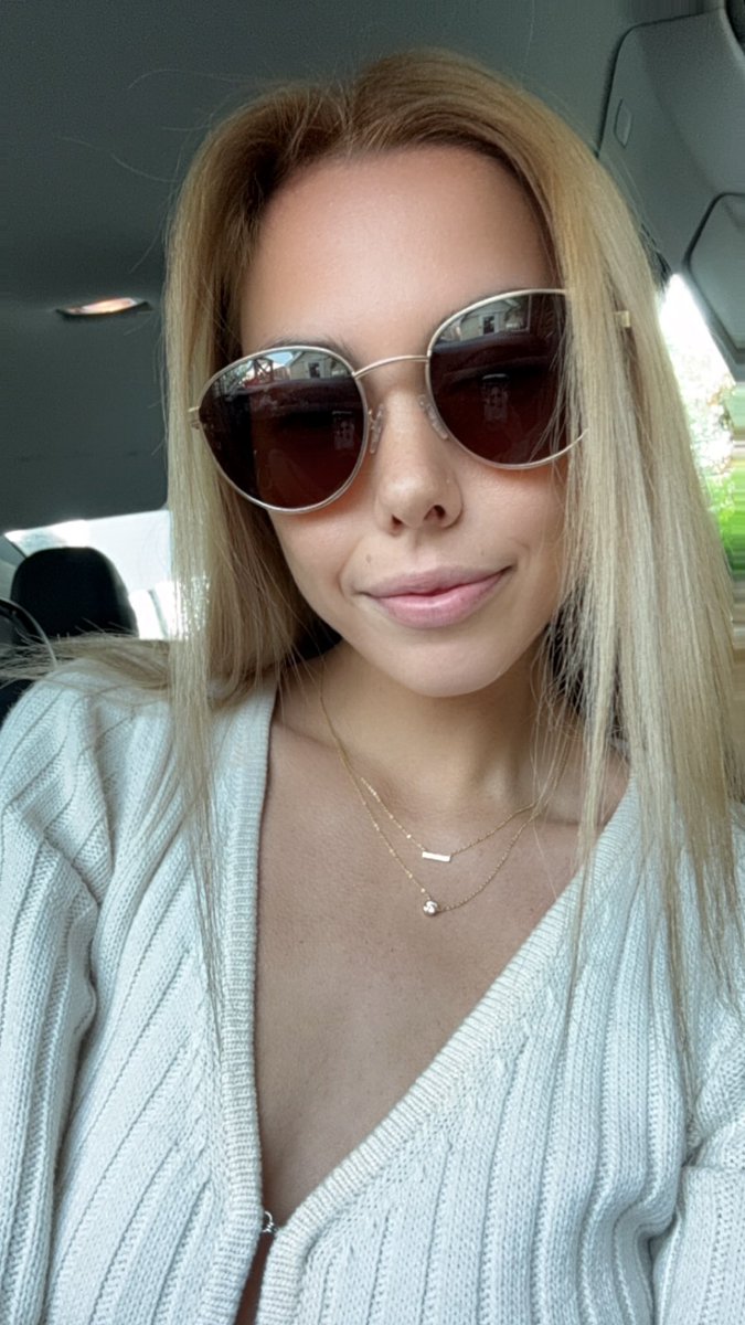 Devine Goddess tweet media