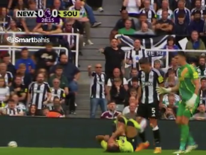 Has the Referee or VAR made a poor decision? tweet media