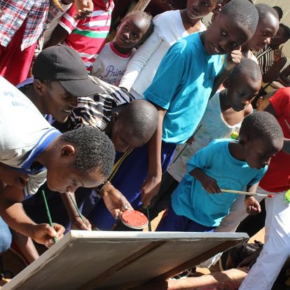 rawdneyk's tweet image. 6 years ago, through an invite from Angella Muwanga. I visited the @dorna_centre_home where I engaged the children there in the painting and coloring .
#ArtforAutism #Thread