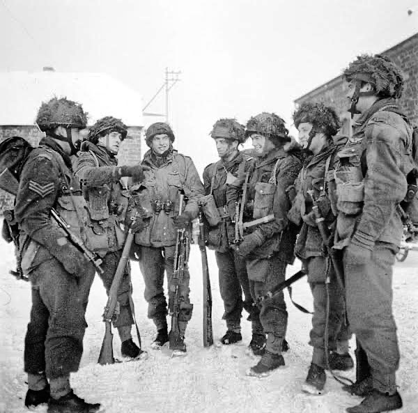 World War II History tweet media