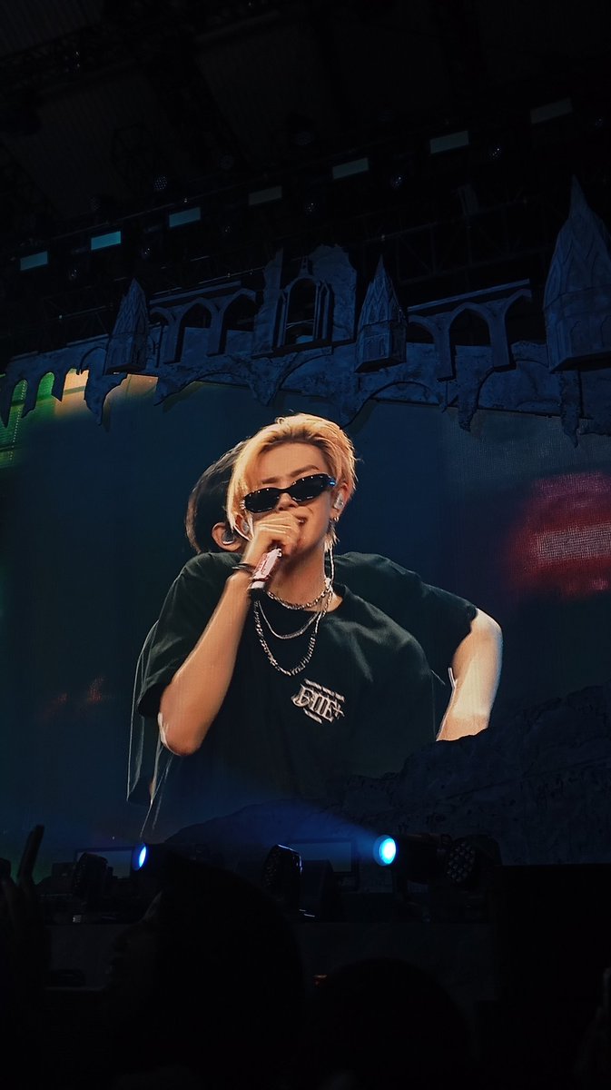 heeseungcokr's tweet photo. YOWWW LEE HEESEUNG WITH SUNGLASSES https://t.co/UyeJSF5wHx