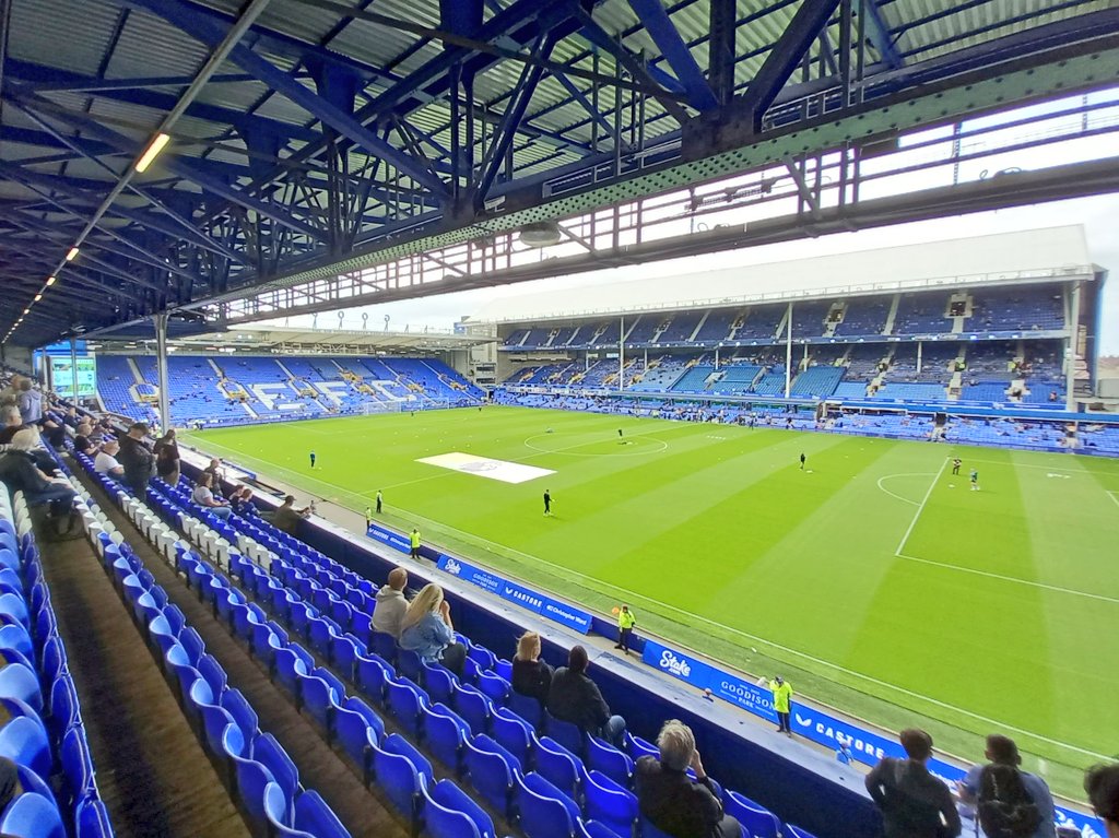 christopher tweet media