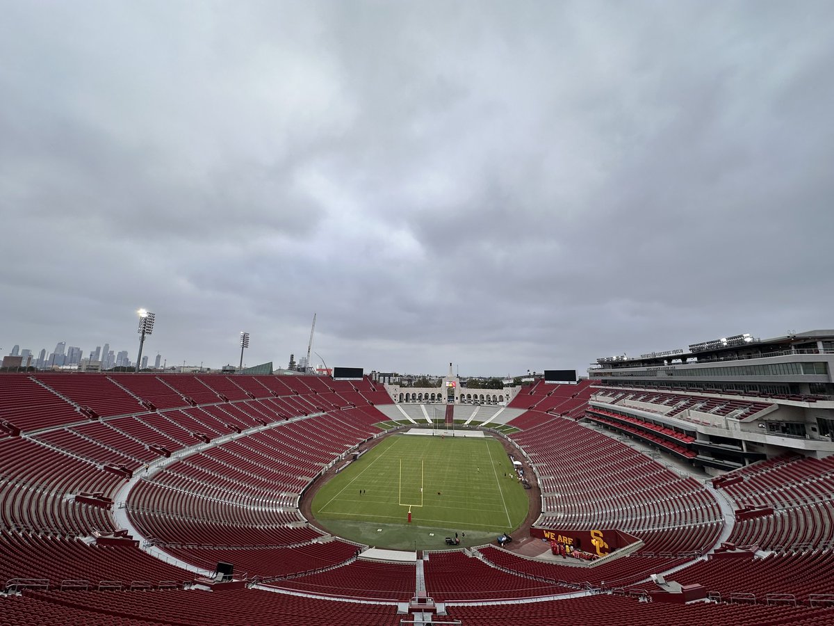 jackpo1k's tweet photo. One more time for Fall Camp… the season is 15 days away! #FightOn @uscfb #SportScience https://t.co/31WjSaUq7x