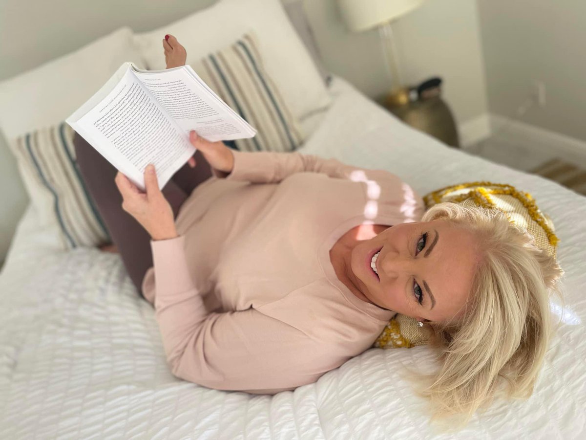 Many people have TWO images of themselves - The one they “want to” believe, and the hidden one they “really” believe. Here’s the thing…

When your “out” doesn’t match your “in” you CAN do the work to change your beliefs.

What’s a limiting belief you would like to shift?