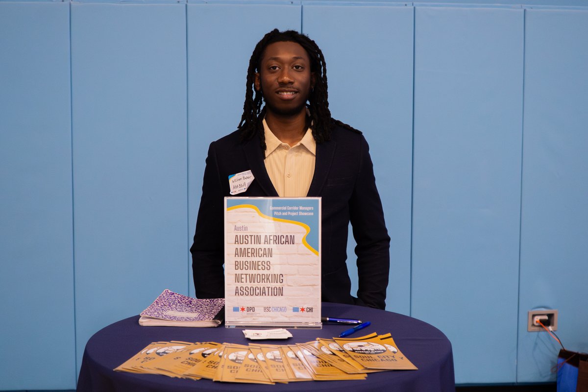 LISCChicago's tweet image. ✨ Celebrating Corridor Managers ✨

LISC is excited to highlight the @AAABNAChicago's project to transform a vacant building into a gallery.

Learn more at the link below!

bit.ly/4cZTToa

#ArtRevitalization #AustinCommunity