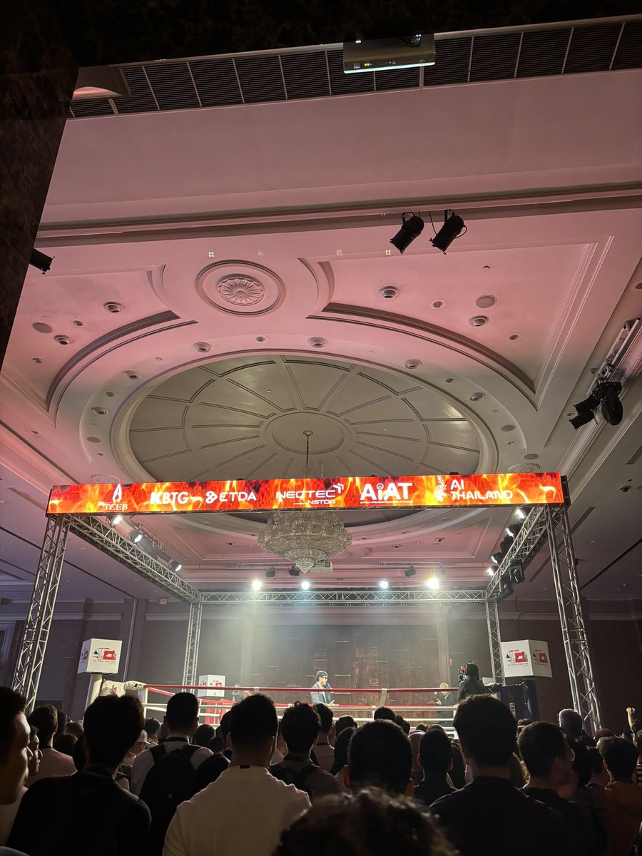 romrawinjp's tweet photo. That’s warped for this week at #ACL2024! It’s been my honor to be a part of the local volunteer team and representing our culture to the world (especially our large food boxes, fruits, and Muay Thai). https://t.co/vgdLDPC18R
