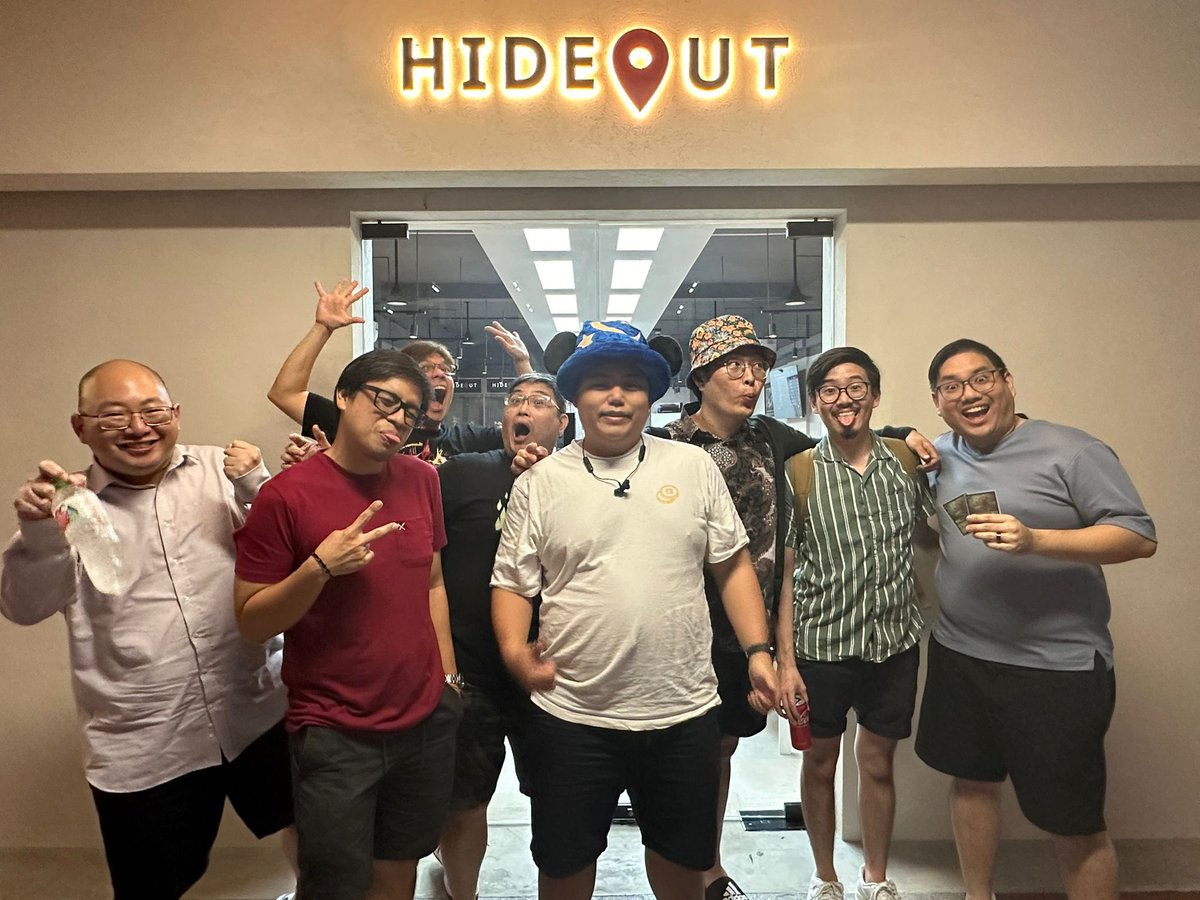 Jorden Jorden (@jordenjordennn) on Twitter photo Hideout 1 year anniversary! Set 4 with Bucky errata Decided to play the exact list from set 3 for the lolz and overperformed!
Swiss 6: 4-1-1
R1 🔴🟣: 2-0
R2 🟢🟡: 2-1
R3 ⚪️🟡: 1-2
R4 🔴🟣: 2-0
R5 🔴🟡: 2-1
R6 🟡🟣: 🤝
Top 8: 🔴🟣: 2-0 (dropped)
Top 4: ⚪️🟡: 0-2 to <a href="/Dorycana/">Azri Tan aka Juju Daring Demigod</a> Hideout 1 year anniversary! Set 4 with Bucky errata Decided to play the exact list from set 3 for the lolz and overperformed!
Swiss 6: 4-1-1
R1 🔴🟣: 2-0
R2 🟢🟡: 2-1
R3 ⚪️🟡: 1-2
R4 🔴🟣: 2-0
R5 🔴🟡: 2-1
R6 🟡🟣: 🤝
Top 8: 🔴🟣: 2-0 (dropped)
Top 4: ⚪️🟡: 0-2 to <a href="/Dorycana/">Azri Tan aka Juju Daring Demigod</a>