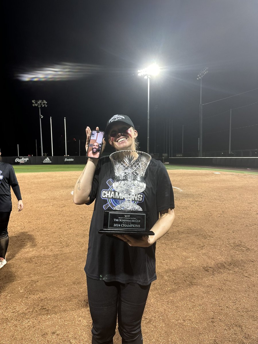 Sam Show tweet media