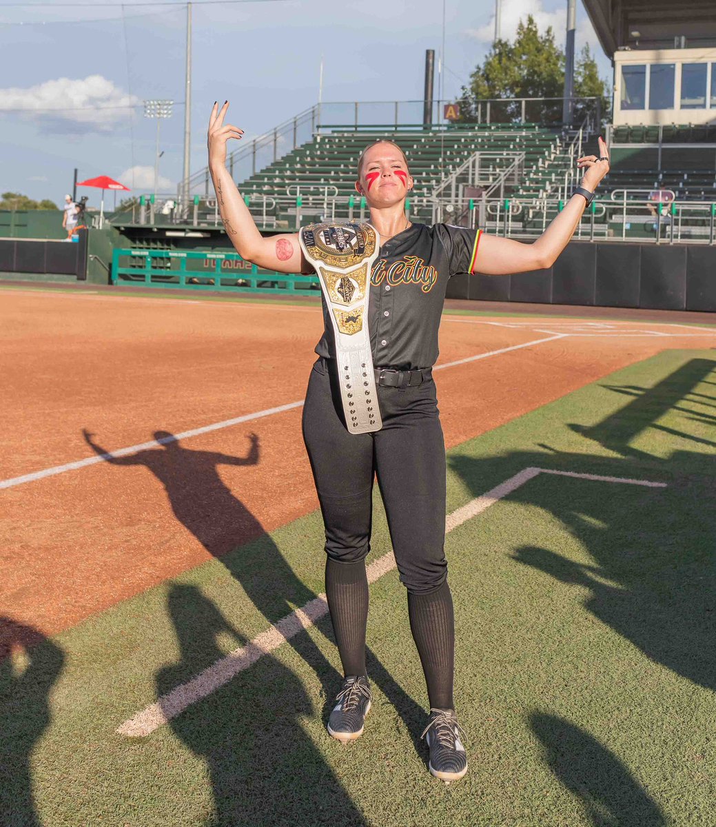 Sam Show tweet media