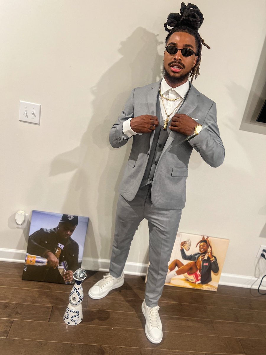 YKDIRTY's tweet image. D A P P E R 🕴🏼 
#YKDIRTY #TrxpRoc🌟 #ForeverKingz #FreeDaKingz