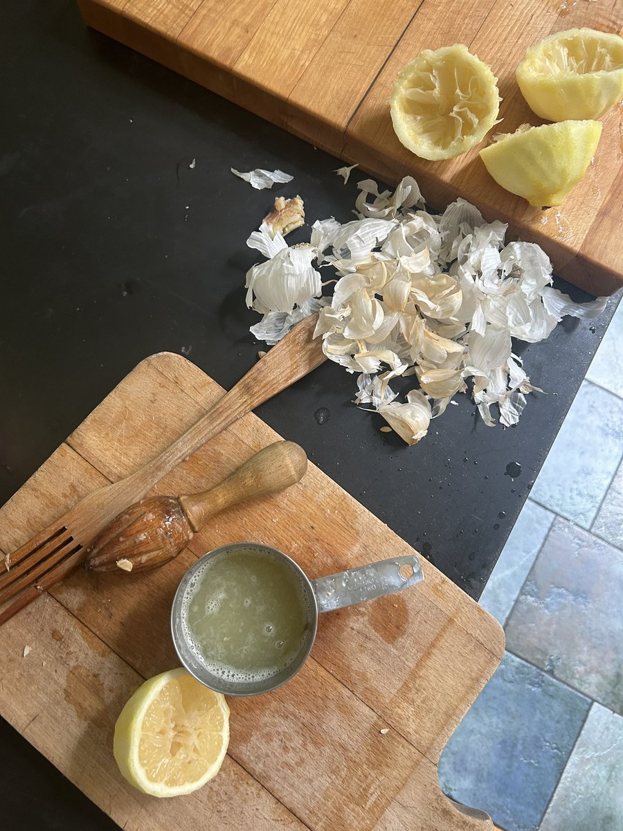 king elisabeth tweet media