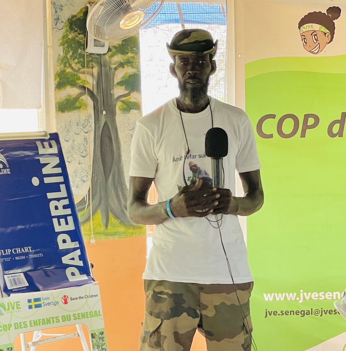 Jve_Senegal's tweet image. « Quand je marchais de Dakar à Saint-Louis pour le changement climatique, j’étais persuadé que ce jour va arriver. En voyant votre engagement je me rends compte que la relève sera assurée » a dit @PropreSenegal à la #Précop des enfants #CopDesEnfants #JVE🇸🇳  #Proscide #COP29