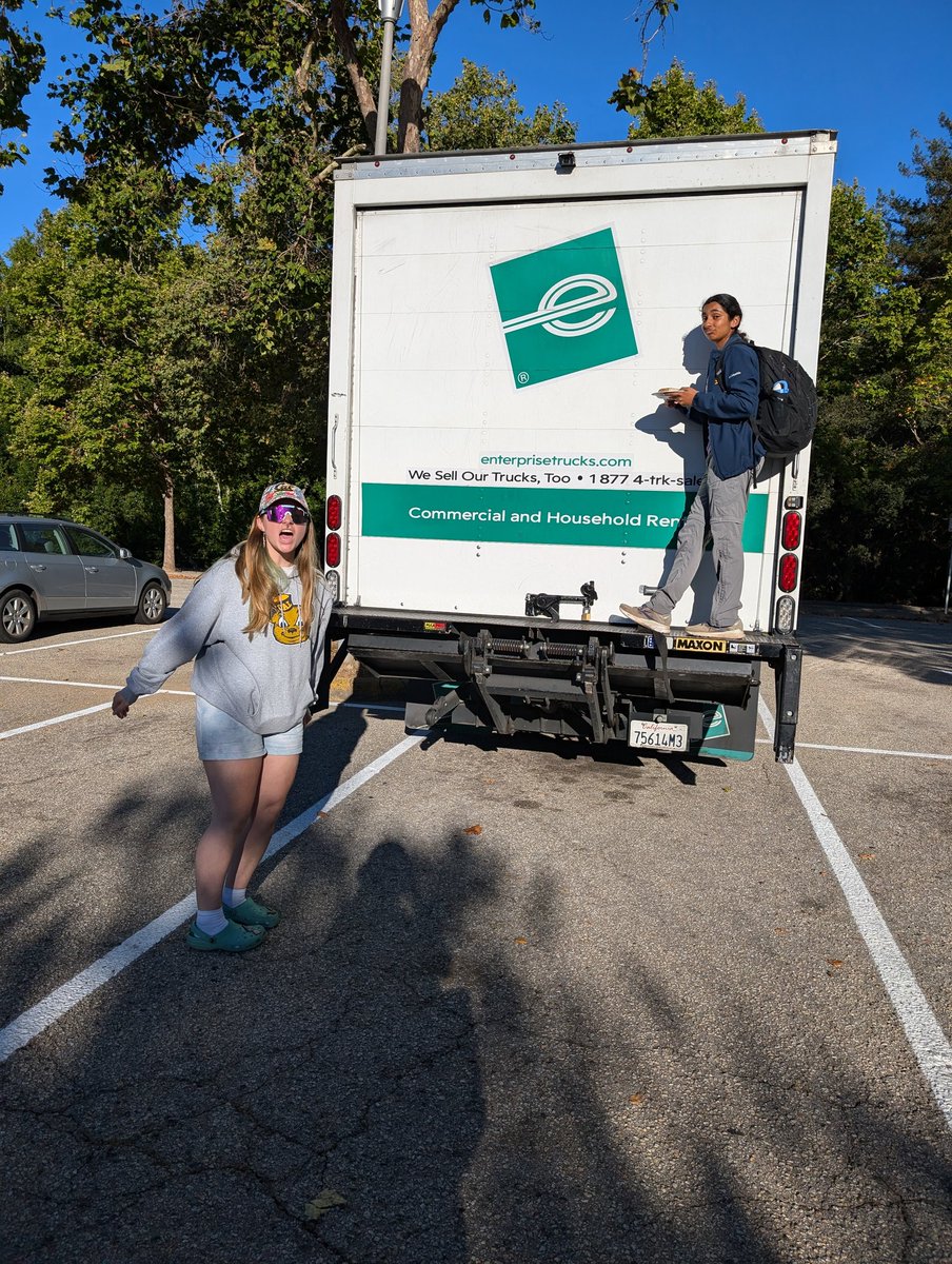 hupdrive's tweet photo. perfect park job 😌 https://t.co/9e3ddOyOjd