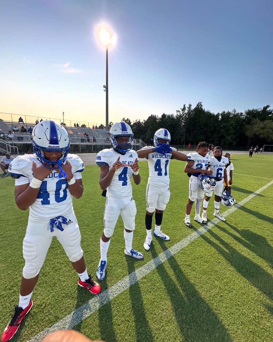 Rayshaw90560382's tweet image. Stay focused yungin use ya brain 🙏🏾#freshman #sznloading #jv