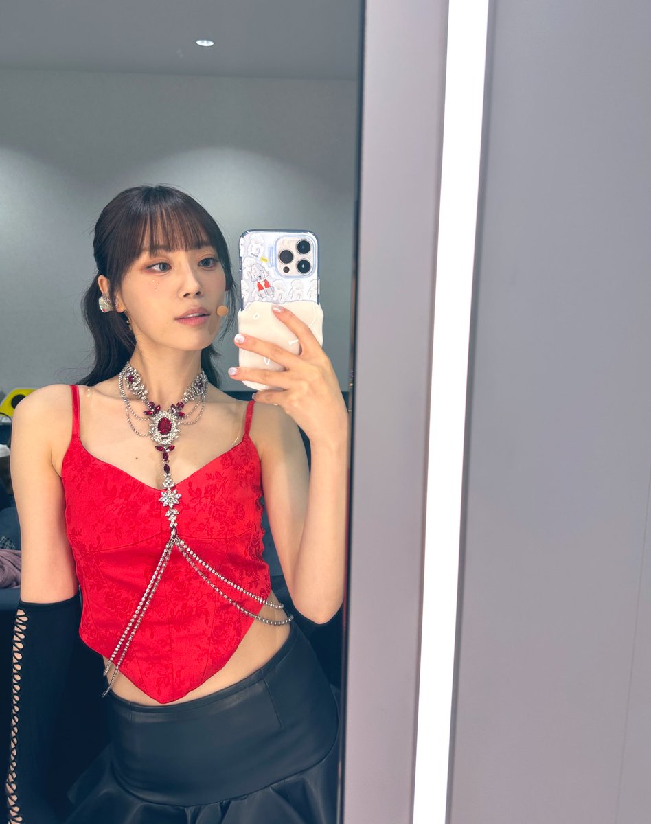 youngjijjang2ya's tweet photo. デビュー10しゅうねんをいわってくれて ありがとうございます ❤️
あしたあいましょう❤️❤️❤️ #KARASIA2024 https://t.co/NVSS2ZFaVH