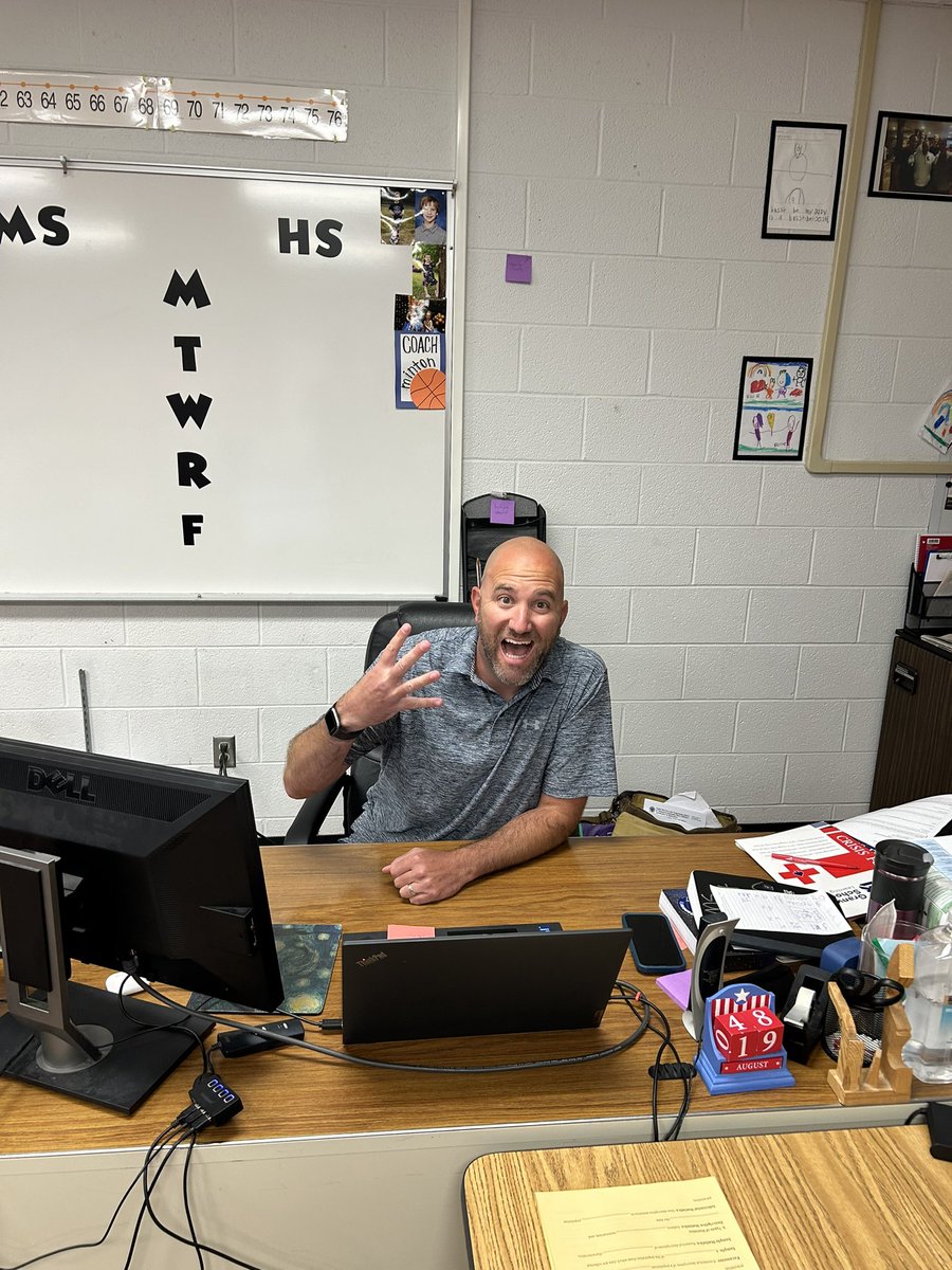 GranvilleMS's tweet image. 4️⃣ more days! Mr. Minton is ready for a great year! #LearningForLife
