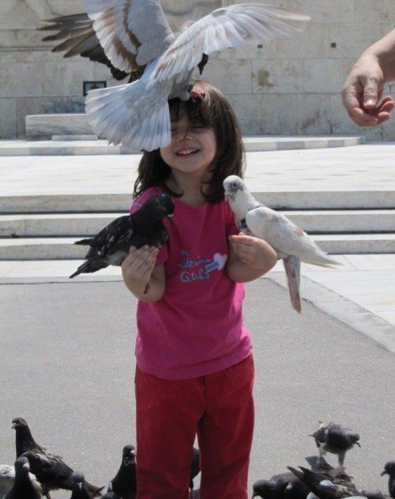 Ve sonra bir çağ geldi, Modern çağ dediler. Ne bağ bıraktılar, ne bahçe. Kocaman kocaman evler yaptılar, Ama zalimdiler. Zirâ çiçeksiz büyüttüler çocukları. Ve asıl olmayan masallar anlattılar..!"