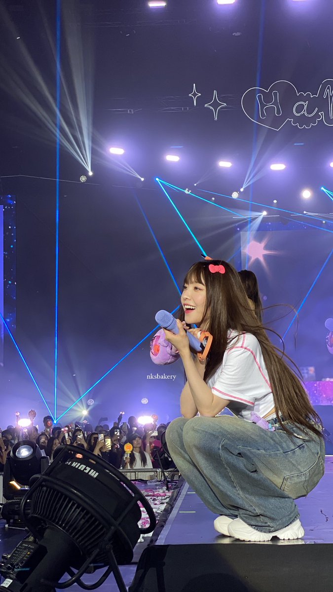 nksbakery's tweet photo. ตายตาหลับ 🫠🫠🫠💓💓💓 #RedVelvet_FANCON_TOUR_inBKK
#RedVelvet_FANCON_TOUR_in_Bangkok https://t.co/GjX0FU0O2J