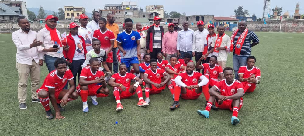 patrickmus17's tweet photo. Ds un match amical visant le renforcem@ de l'unité entre partenaires du #PCR, @uncrdc de @VitalKamerhe16  bat le BUREC de @julienpalukucom sur le score de 3-2 ce samedi 17 Août 2024 au Stade de l'unité de #Goma. GOMA NI KWETU dit @adrien_mushumo PPA

@BillyKambale1 @MichelMoto1 https://t.co/QBei9kZRH7