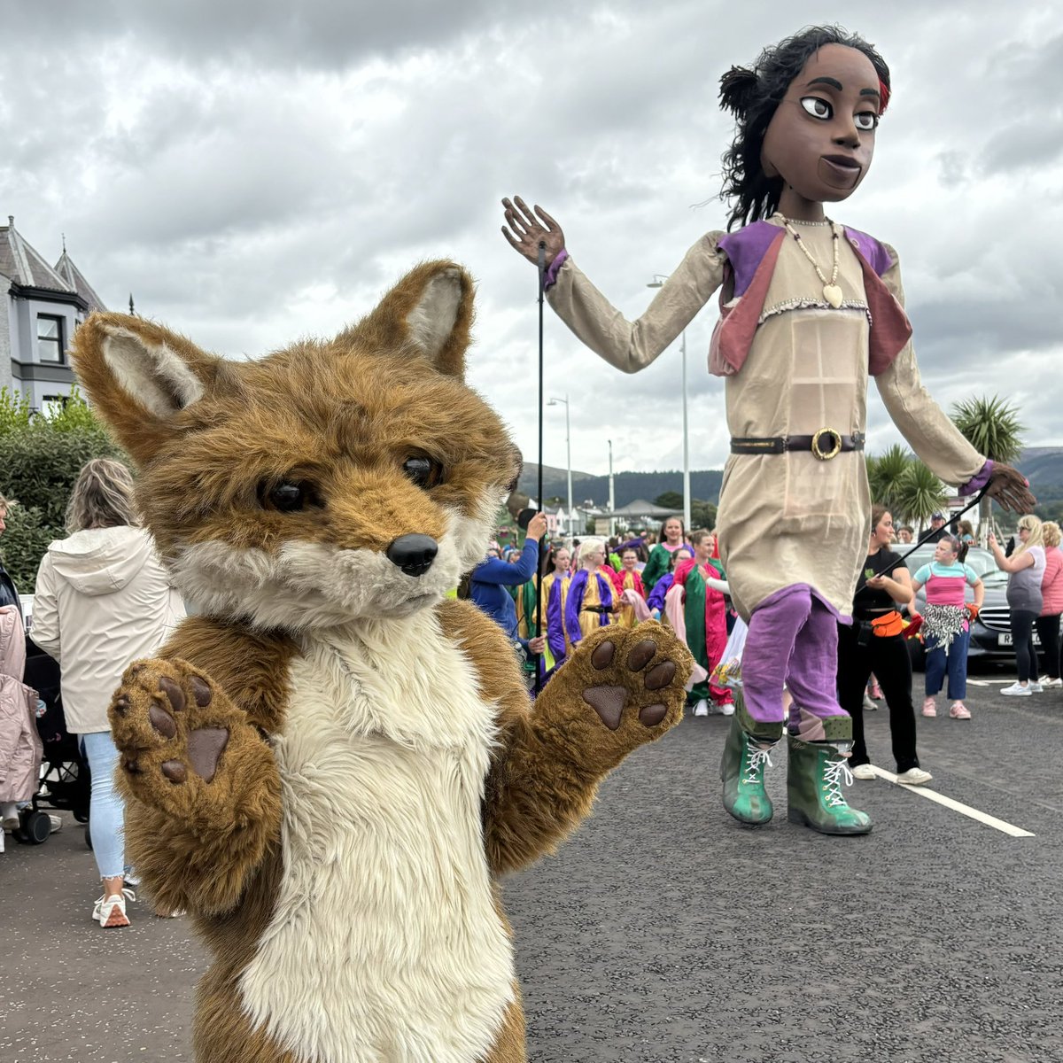 USPCA_Official's tweet image. Freddy the Fox visits Wake the Giant Festival in Warrenpoint! 🦊

It was amazing to see the outpouring of support for our Together campaign today, as we met so many people that want to see a ban on hunting with dogs in Northern Ireland! 

#EndHuntingWithDogs #TimeForChange