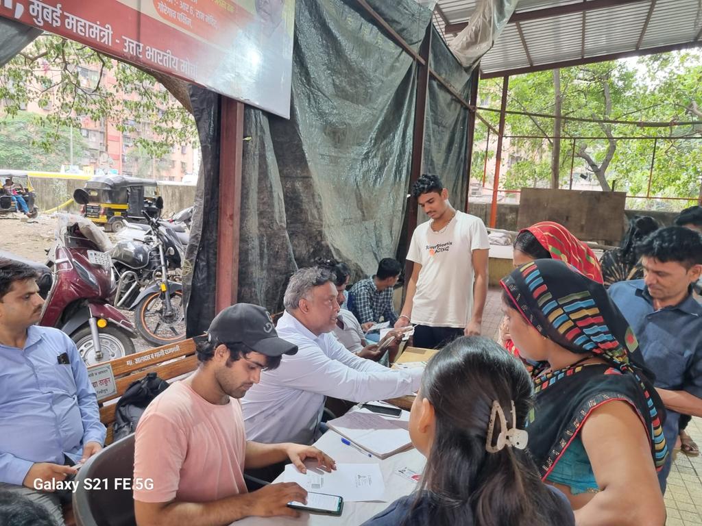 DAY 4
Under the leadership of smt Vidya thakur ji voter registration camp started in ward 58 In ram mandir  MMRDA colony  with me Rohit shukla,radhesyam Patel ,shyam majhi, Anil yadav, hitendra Singh  were present this camp <a href="/AmeetSatam/">Ameet Satam</a> <a href="/Dev_Fadnavis/">Devendra Fadnavis</a> <a href="/ShelarAshish/">Adv. Ashish Shelar - ॲड. आशिष शेलार</a> <a href="/pawantripathi_/">Pawan Tripathi</a>