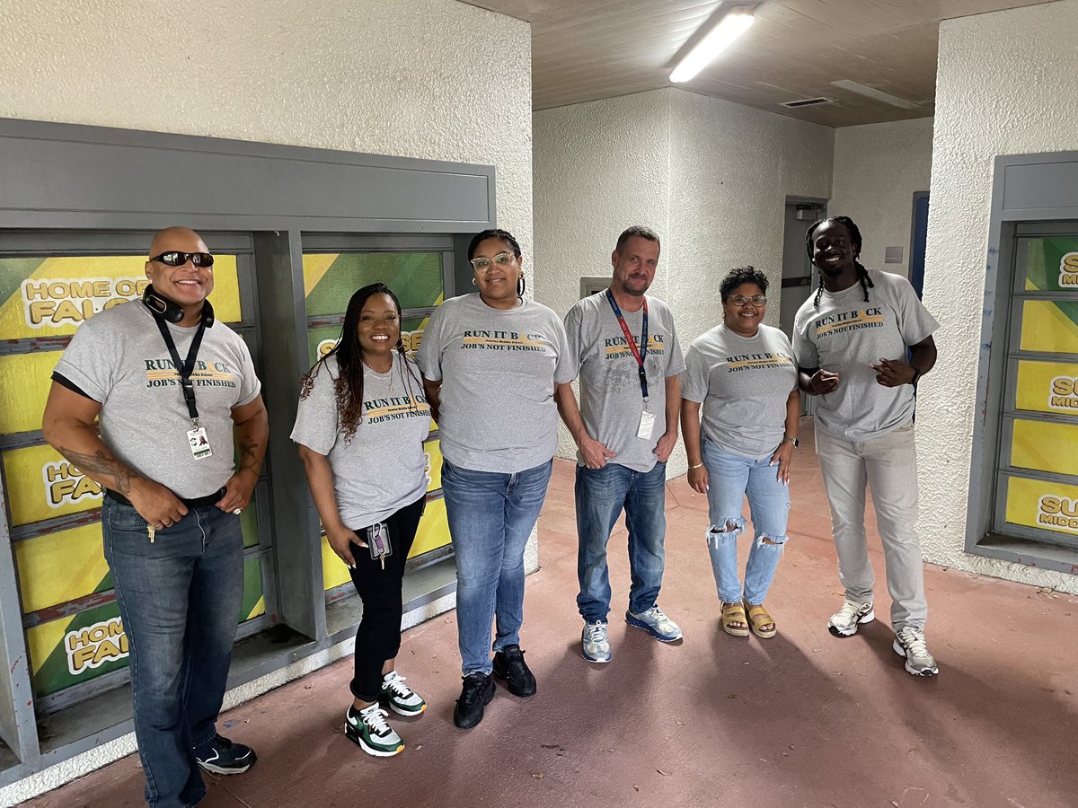 We wrapped up a great first week at @SunrFalcons .  It’s going to be a great year! <a href="/msc_wright/">Crystal Wright</a> <a href="/JAY_R_SOHN/">Jay Sohn</a> <a href="/Ms_AAustin/">𝑀𝓈. 𝒜𝓊𝓈𝓉𝒾𝓃</a> <a href="/APThaddiusGreen/">DrThaddiusGreen</a> <a href="/BCPSCentral/">BCPS Central Regional Office</a> <a href="/HalehDarbar/">Haleh Darbar</a> #RunItBack #JobsNotFinished
