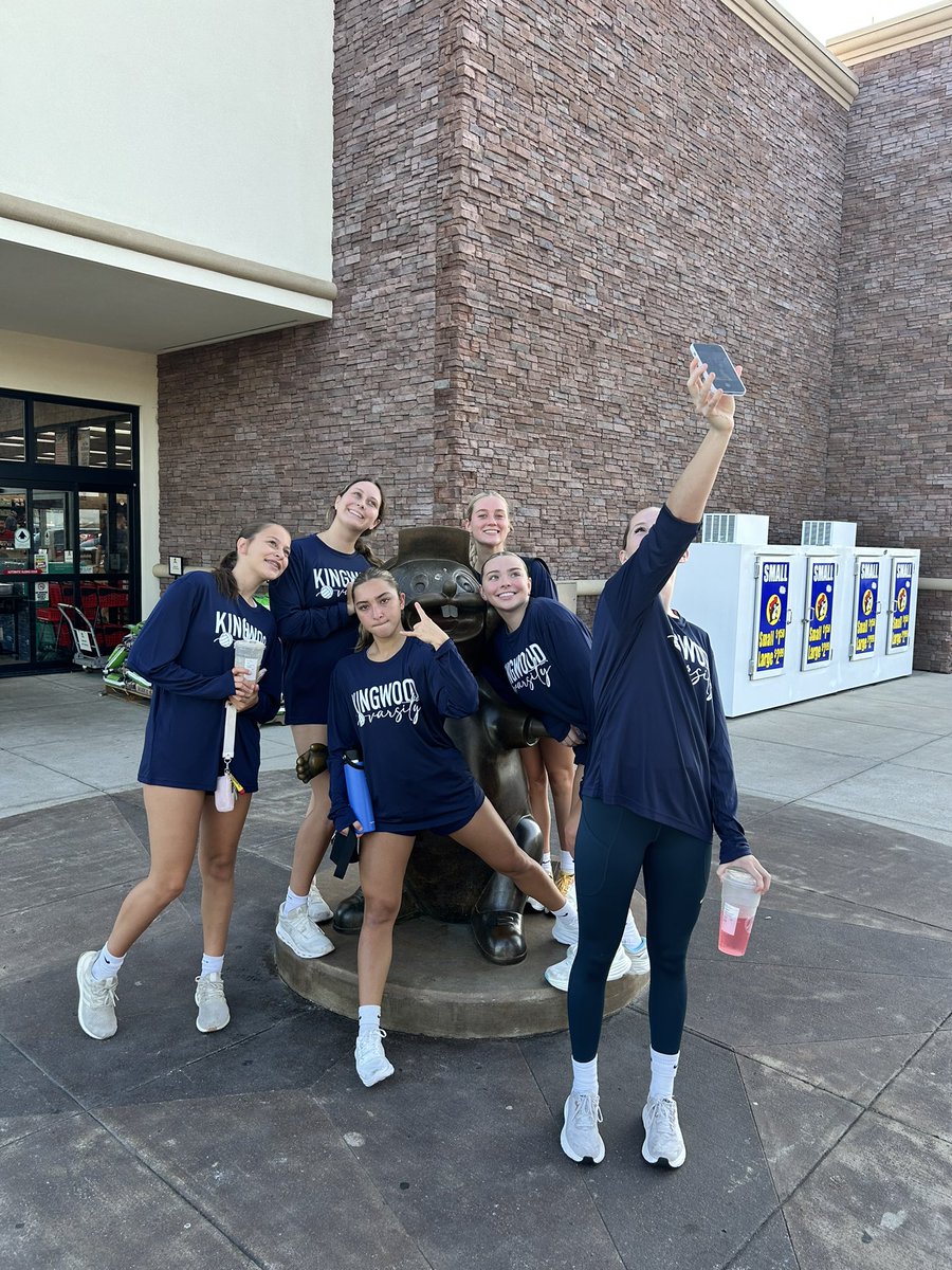 Kingwood_VB's tweet photo. Crucial stop before our last day of the Katy ISD tournament! #pregamemeal #bucees #thestandard https://t.co/2uevBvlkrp