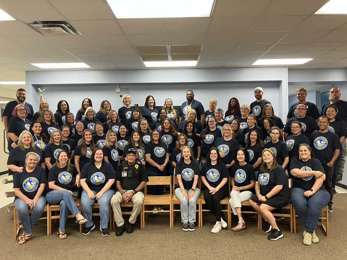 GSESPelicans's tweet photo. Pelican PRIDE! https://t.co/N0UxR8C1lM