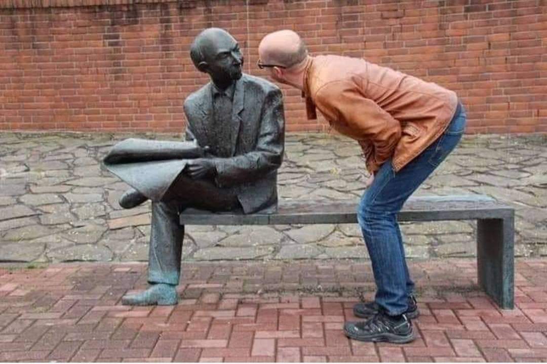 حتى وان كنت صنما صامتا، سيأتي احدهم ليعكر مزاجك..
"Even if you are a silent statue, someone will come to disturb your mood.".... #Judo #judoka