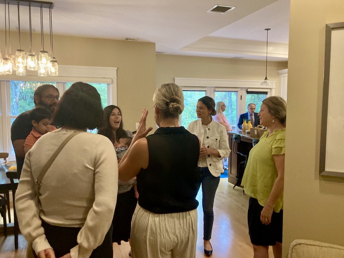 Maggie Goodlander tweet media