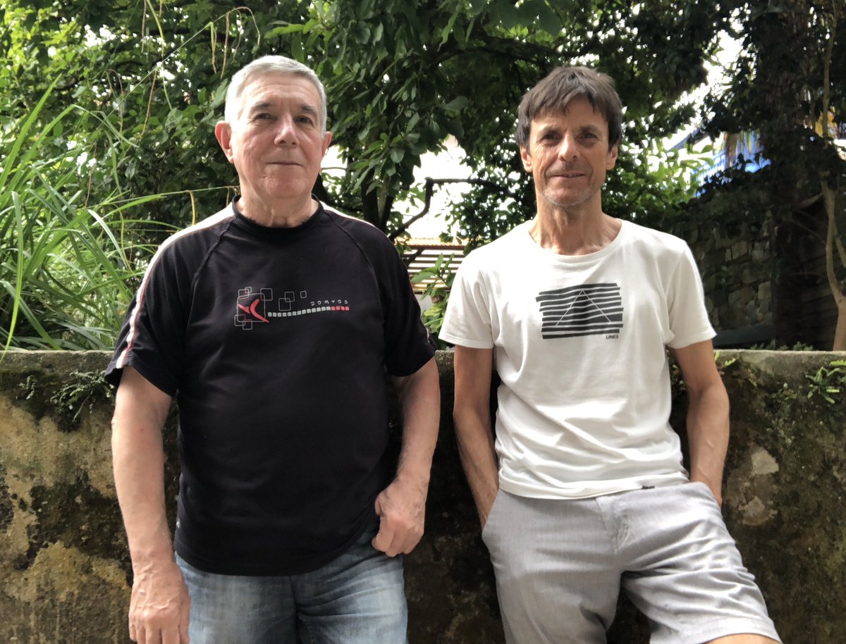 Esta tarde en Hendaia con el legendario Jean Phocas después de terminar un largo trabajo de restauración y masterización de canciones inéditas de alguien muy querido que ya no está con nosotros y que se publicarán en un álbum próximamente.