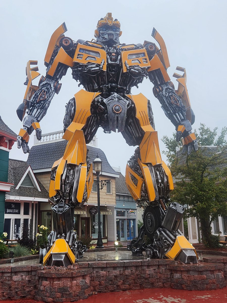 dudg24's tweet photo. Bumblebee https://t.co/3Rt6URw3Q4