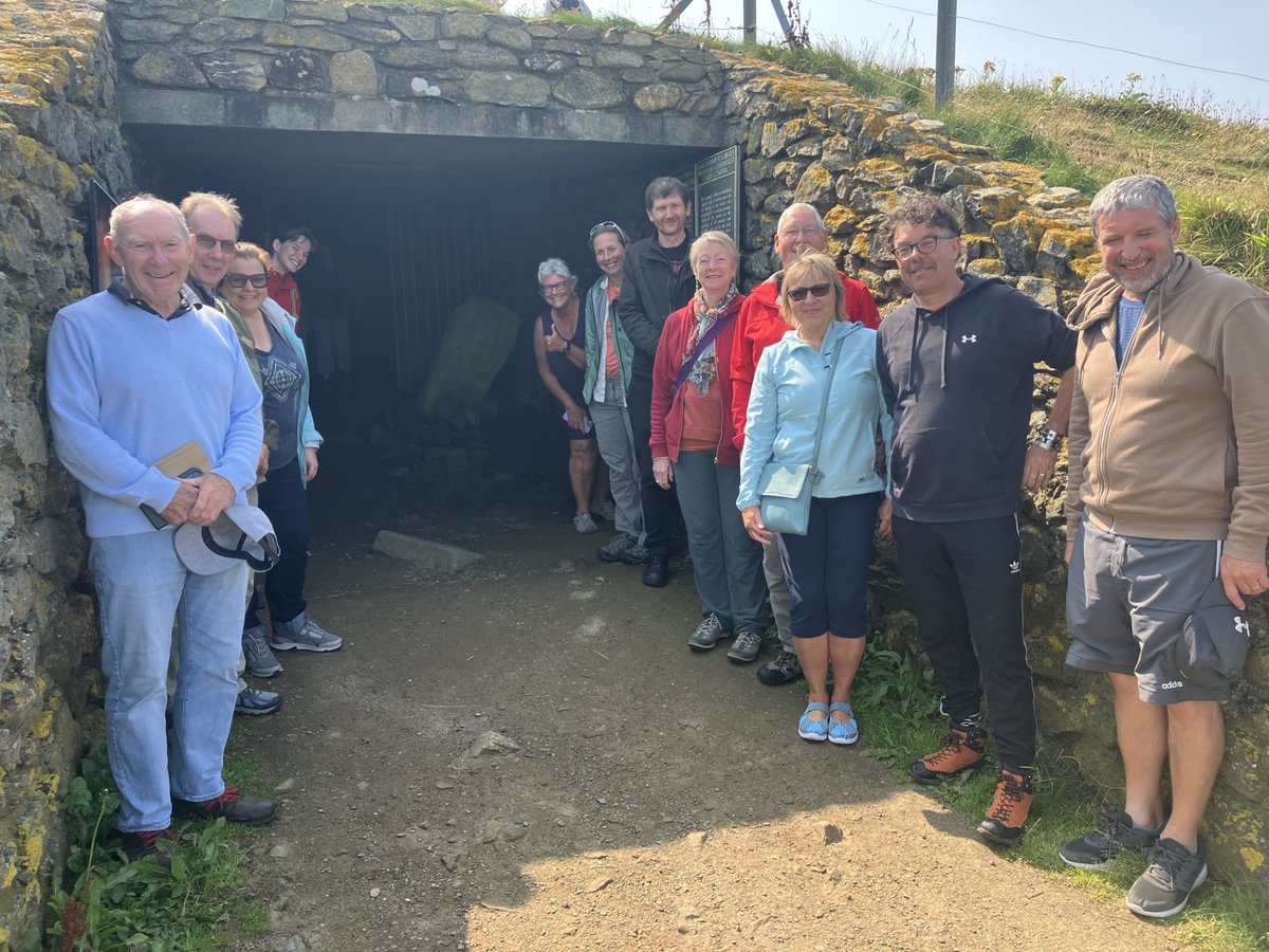Rhys Mwyn (@therealrhysmwyn) on Twitter photo Diwrnod arall da yn tywys ym Marclodiad y Gawres.
Another great day guiding at Barclodiad y Gawres.
Lots of great questions and discussion today!
<a href="/cadwwales/">Cadw</a> <a href="/NotJustCastles/">CadwPublicProgrammes</a> <a href="/caws_llyffant/">Dr Ffion Reynolds</a> <a href="/cadwcymru/">Cadw</a> Diwrnod arall da yn tywys ym Marclodiad y Gawres.
Another great day guiding at Barclodiad y Gawres.
Lots of great questions and discussion today!
<a href="/cadwwales/">Cadw</a> <a href="/NotJustCastles/">CadwPublicProgrammes</a> <a href="/caws_llyffant/">Dr Ffion Reynolds</a> <a href="/cadwcymru/">Cadw</a>