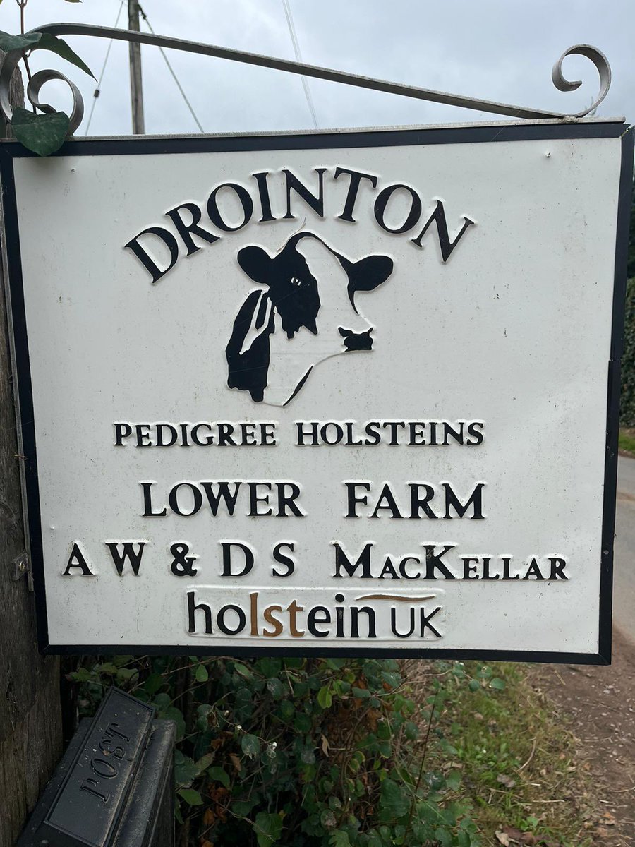 MasseyFeeds's tweet photo. Another great result for Drointon Holsteins this week having won the Staffordshire herds back in July

The herd have then gone on this last week to win the regional herds putting them into the final 6 herds in the whole country and the winner is to be announced at @UKDairyDay https://t.co/fbWf1IcJQZ
