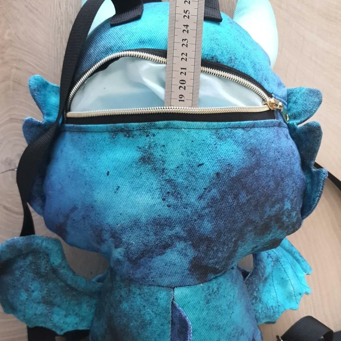 Papuche_Factory's tweet photo. @Mami_Taine Un sac à dos dragon, parti pour 120€ 😊 https://t.co/3Tv3xnUvHk