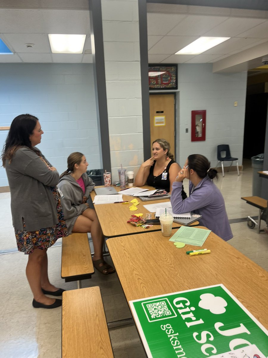 drrebeccajevans's tweet image. So excited to be back with these lead learners! #learningisrequired #missionpossible