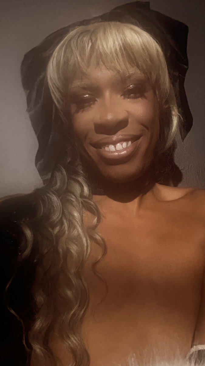 vouganxo's tweet photo. I was the cutest in the battle royal 🖤💋 https://t.co/Ja242aHaBX