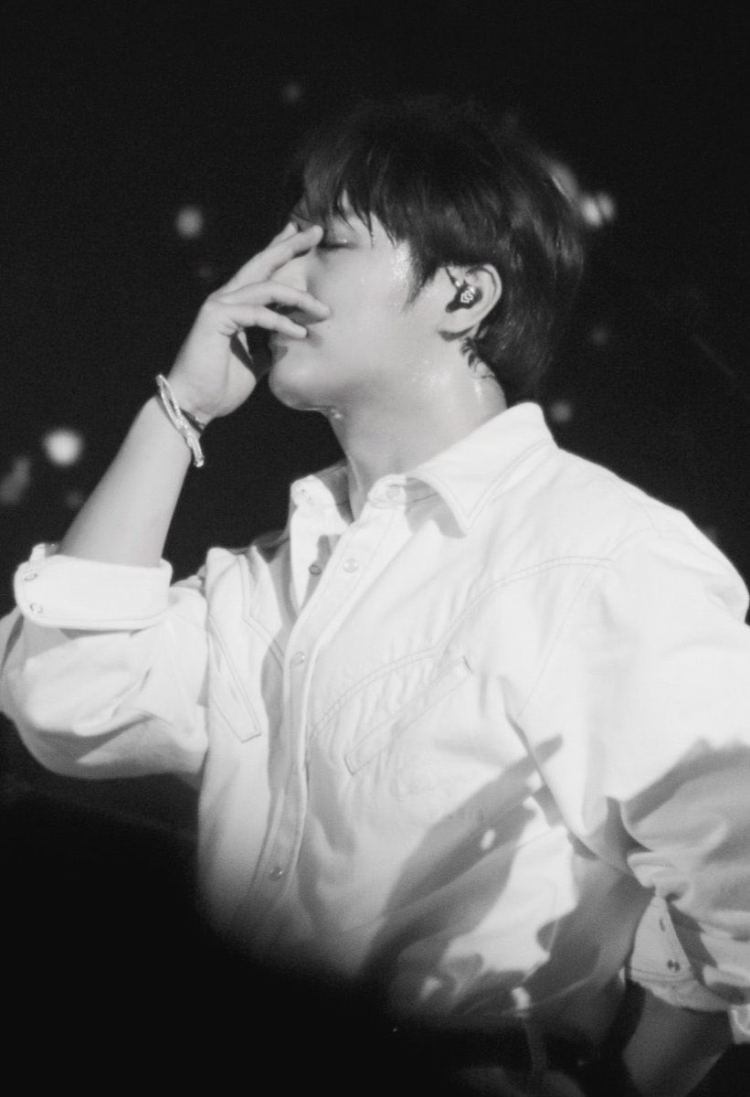 BtoB_Arab's tweet photo. بيتوبي في حفل  L!VE ON - هيونشيك وبينيل https://t.co/jctjRiKigB