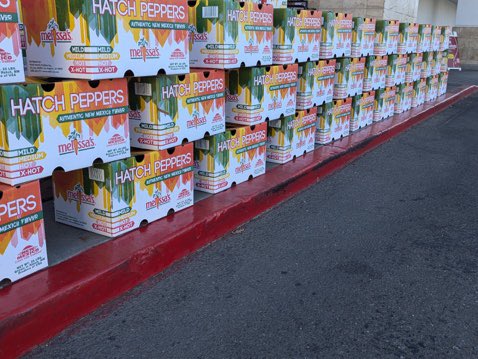 MelissasProduce's tweet image. Checking in from @Safeway in Tracy, CA 🔥🌶️

Who’s gonna come see us &amp;amp; grab a few cases of hatch chiles today?? 

#MelissasProduce #HatchChiles #Safeway